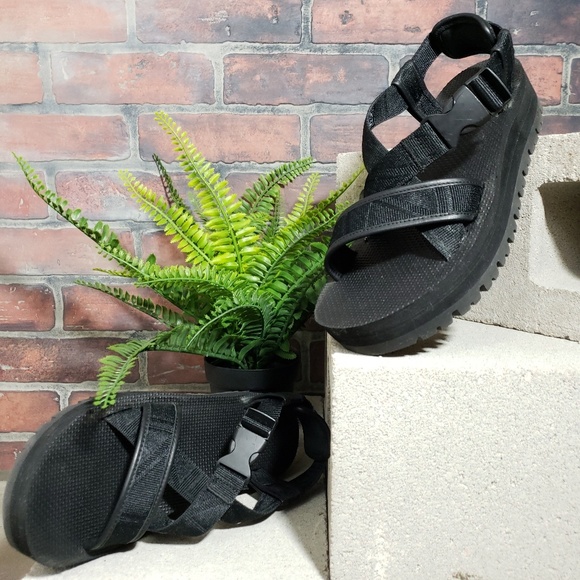 indio whip teva sandal